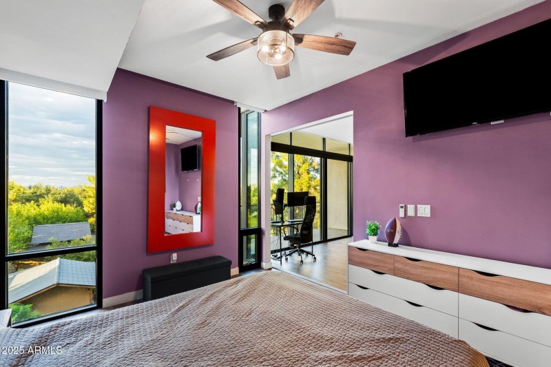 012__208 W Portland St UNIT360