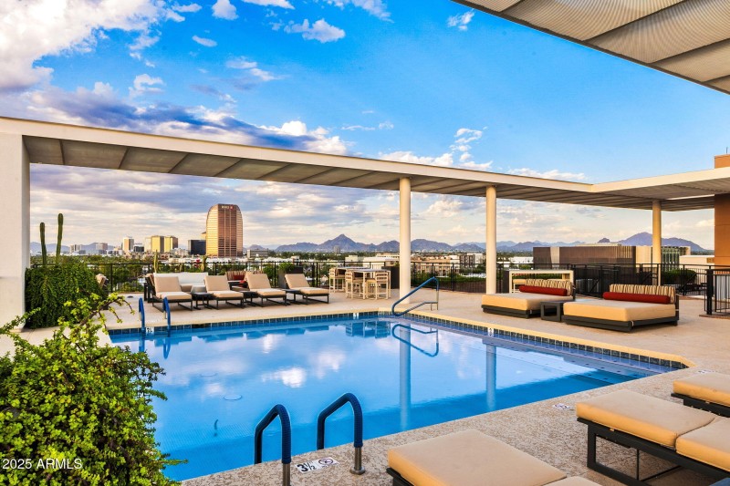 021__208 W Portland St UNIT360