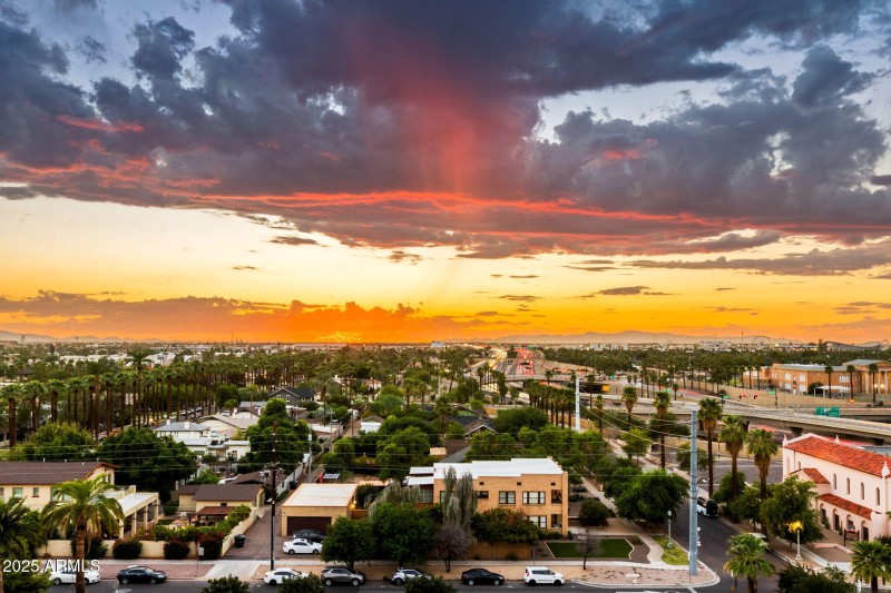 029__208 W Portland St UNIT360