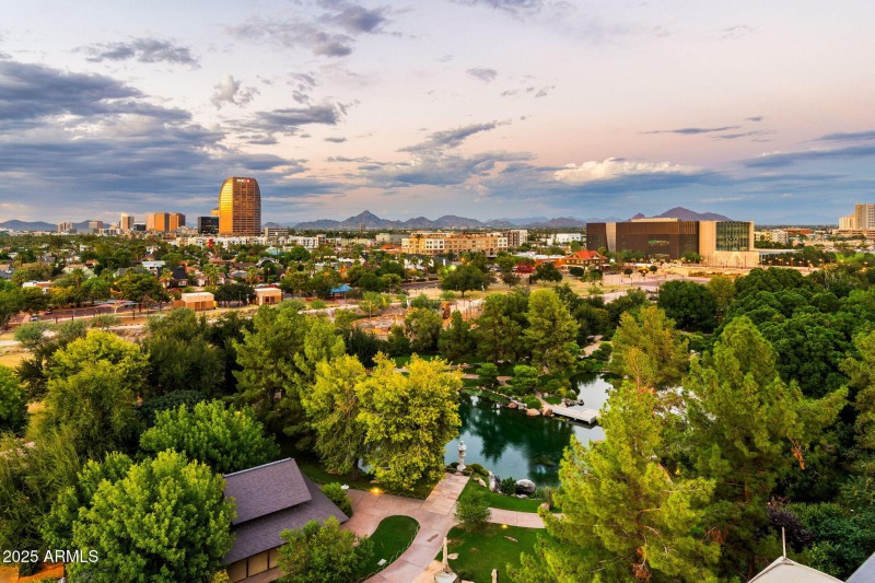 031__208 W Portland St UNIT360