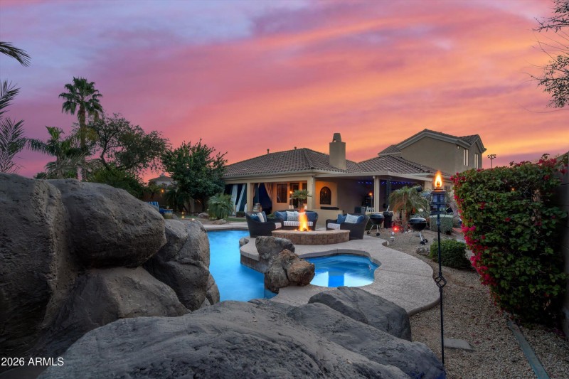 79-Backyard Twilight Photo