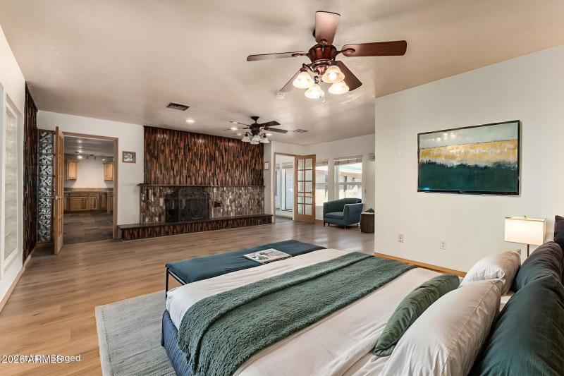 15-Dana (2) VS Watermark