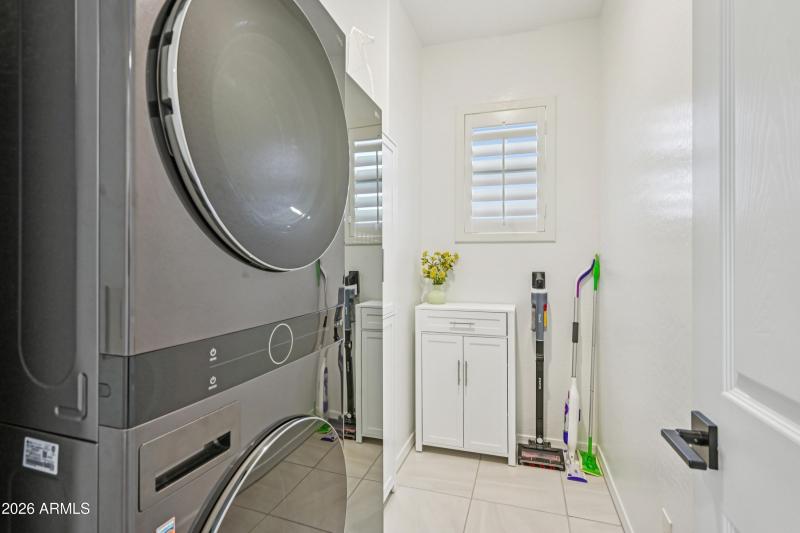 23-print-N 24th Dr-S3001-023