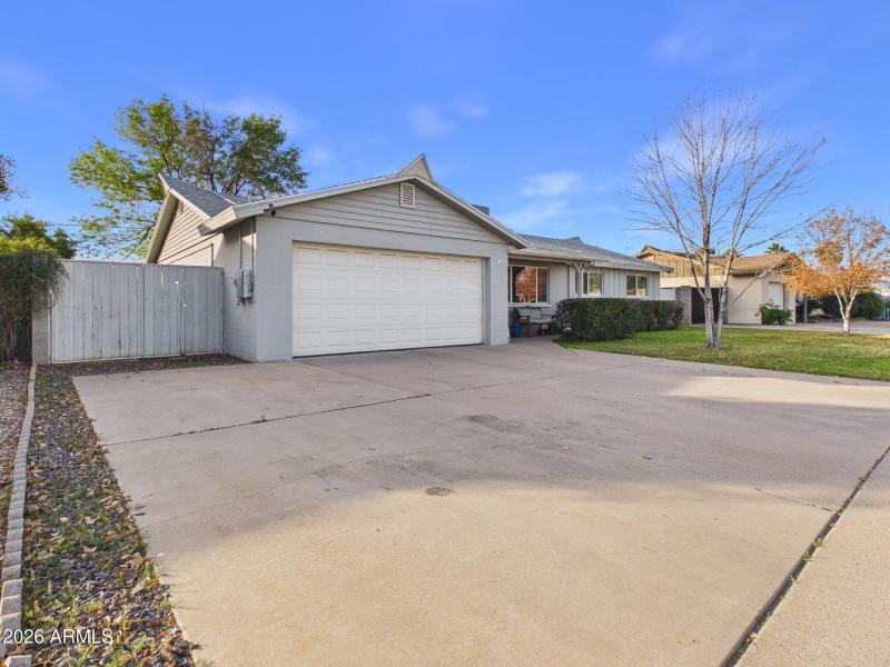Massive Driveway & Ample Parking