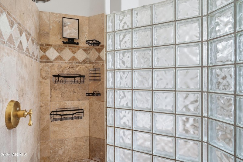 Amazing snail shower