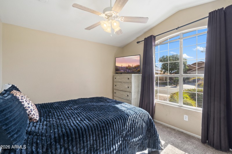 LARGE BEDROOM WITH NATURAL LIGHT
