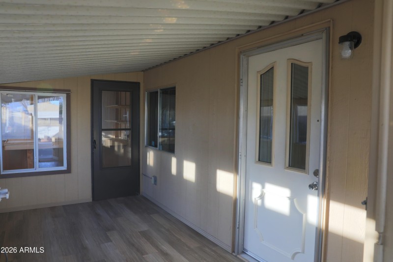 Screen porch / Office