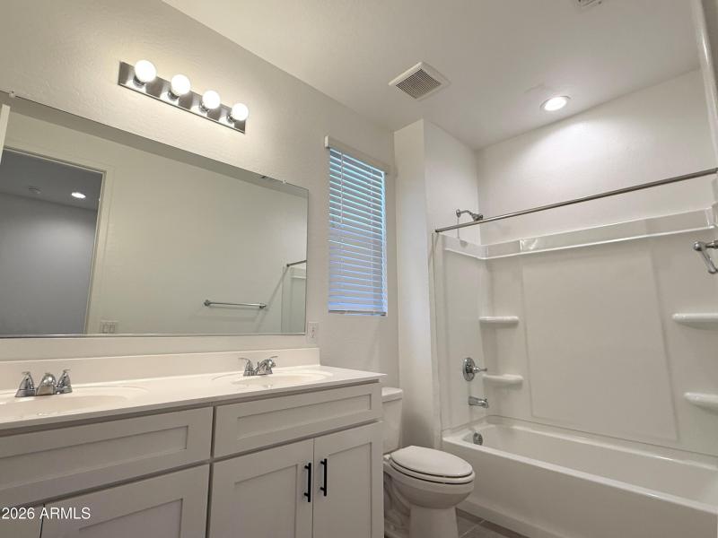 IMG_4020_genErase_genErase