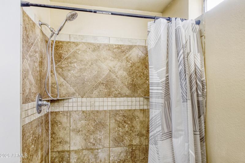 16044 N. 30th Drive - MLS Sized - 022 -