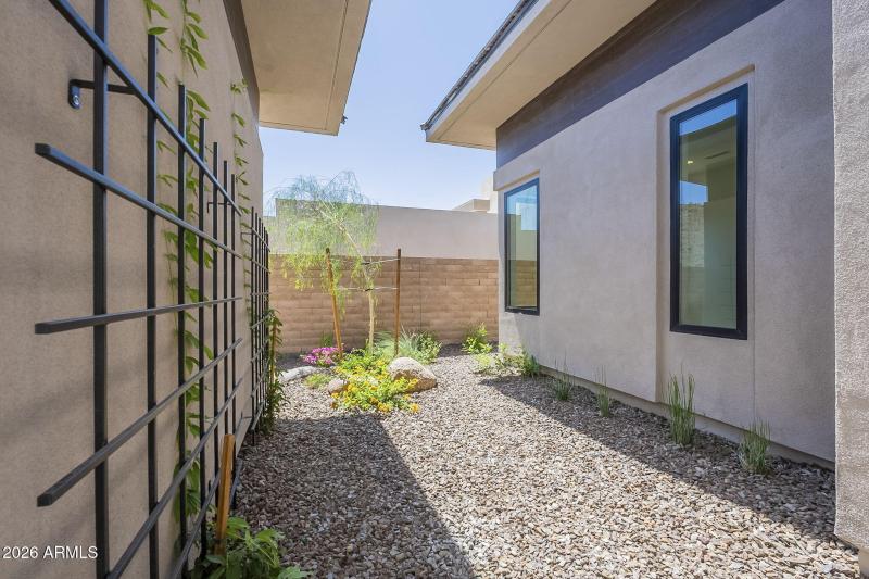 6-web-or-mls-Highland-6