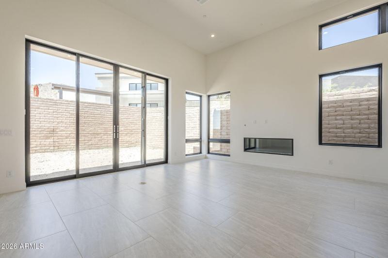 11-web-or-mls-Highland-11