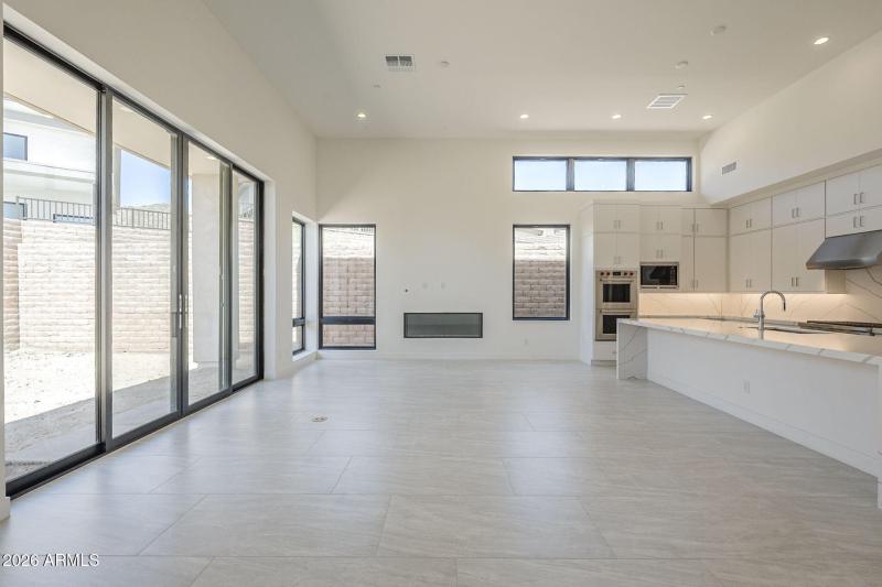 12-web-or-mls-Highland-12