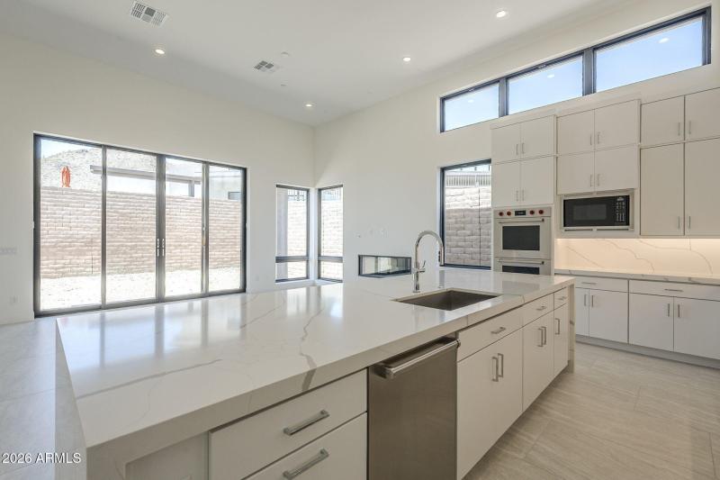 15-web-or-mls-Highland-15