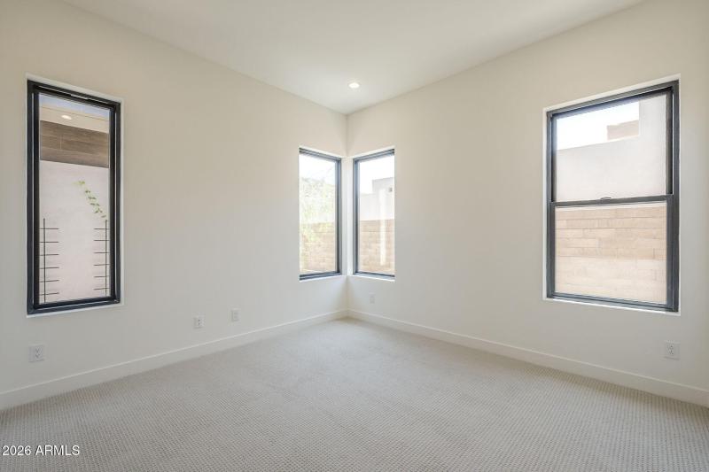 38-web-or-mls-Highland-38