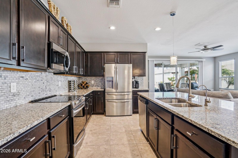 14-web-or-mls-W Nina St-S3001-012