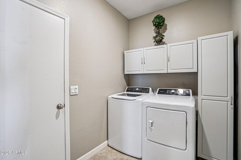 23-web-or-mls-W Nina St-S3001-021