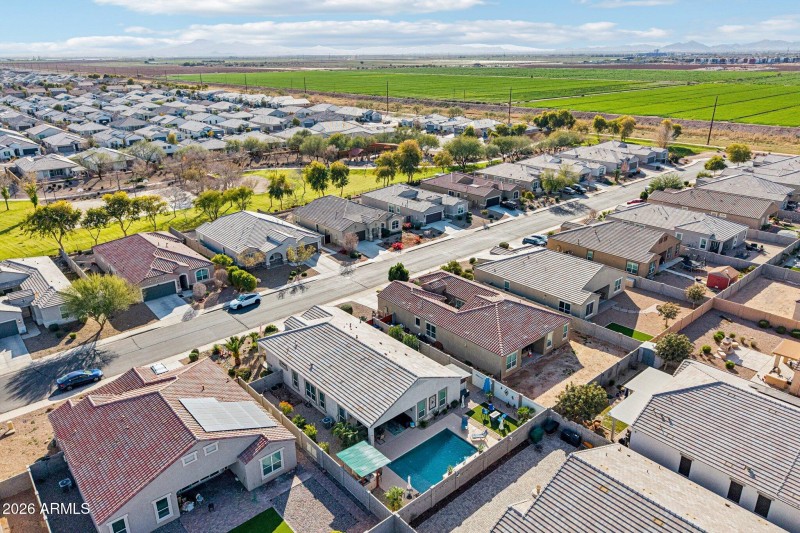 60-web-or-mls-W Nina St-S3001-058