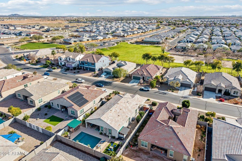 62-web-or-mls-W Nina St-S3001-060