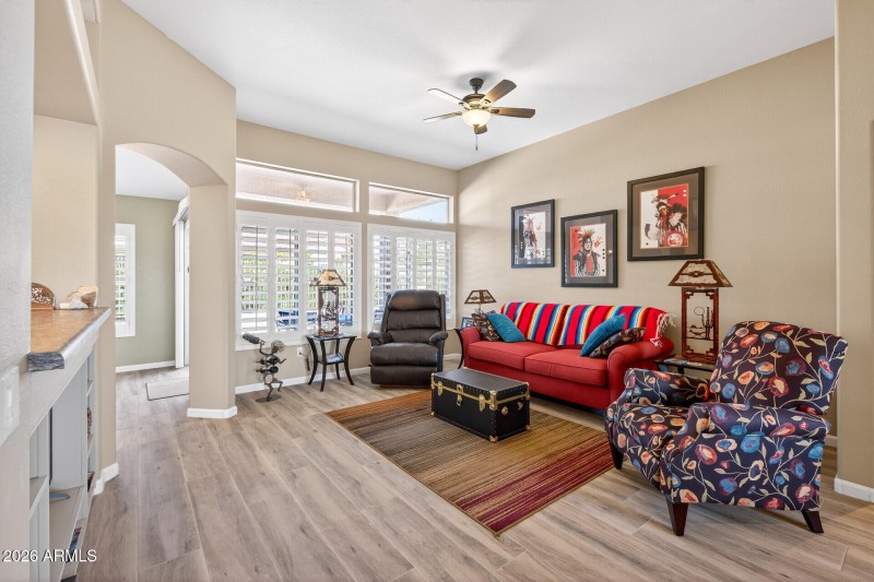 10_14838_W_Horizon_Dr10_mls