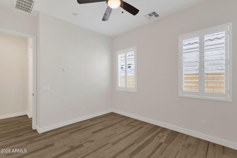 17-web-or-mls-5924-e-redmont-dr