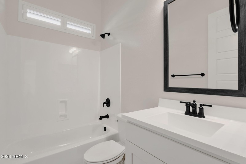 18-web-or-mls-5924-e-redmont-dr