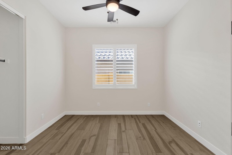 8-web-or-mls-5924-e-redmont-dr