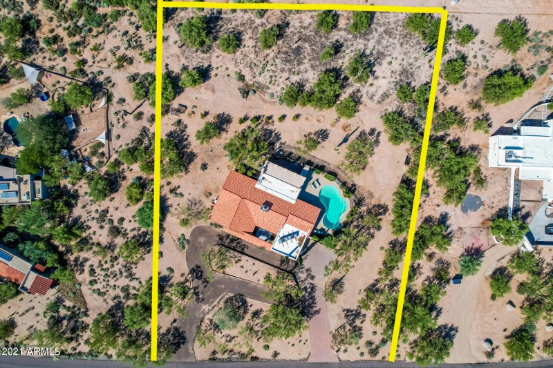 5022 E Calle De Los Flores Boundary