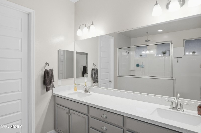 Priamry Dual Vanities