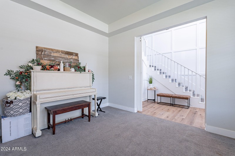 25-web-or-mls-Vaughn-25