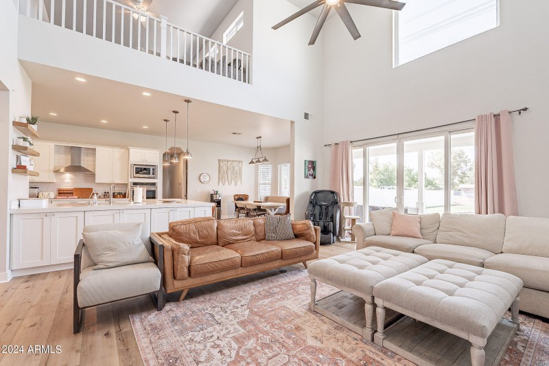 31-web-or-mls-Vaughn-31