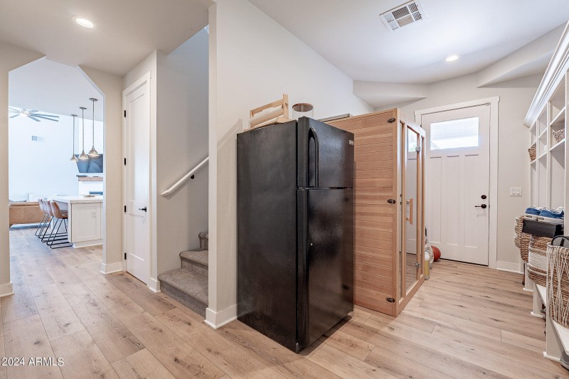 32-web-or-mls-Vaughn-32