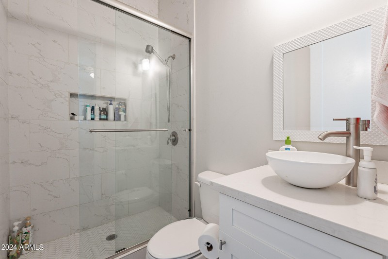 39-web-or-mls-Vaughn-39