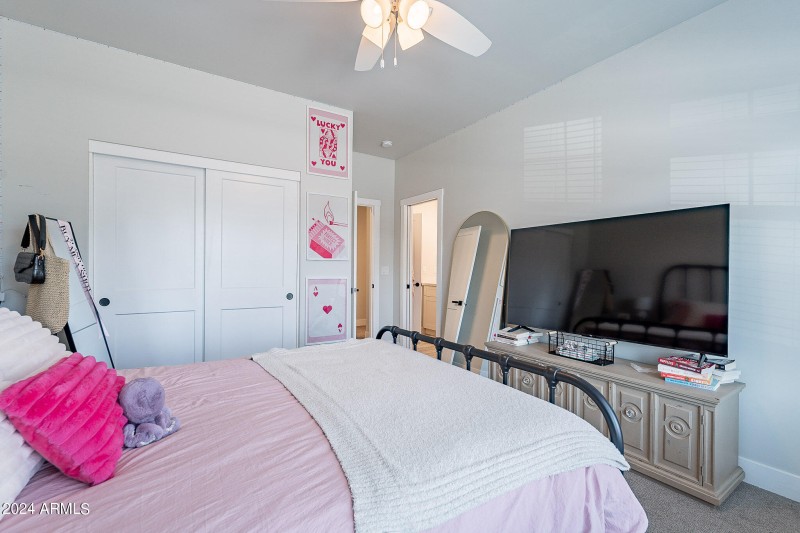 59-web-or-mls-Vaughn-59