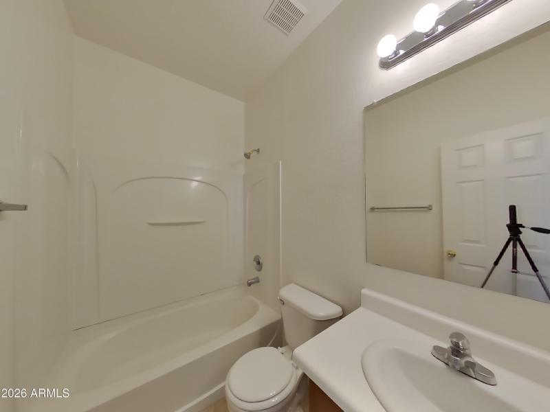 14_pc_n5pHo9QH1L_GaXlzqn4Fe_layout_0