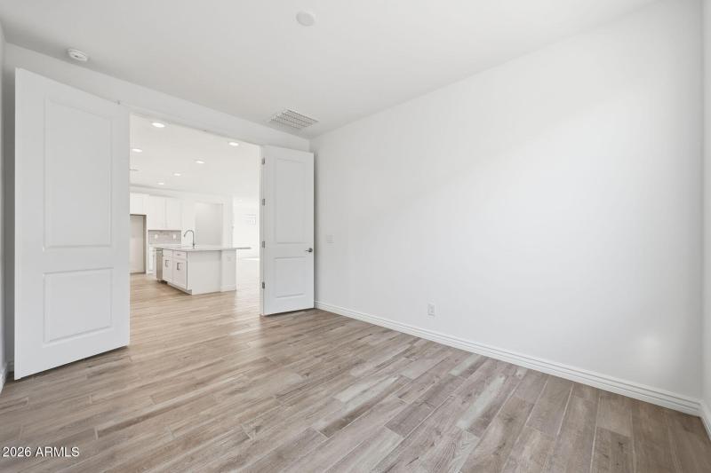 PHX_Miravida_lot 1045_Crimson_14769_Flex