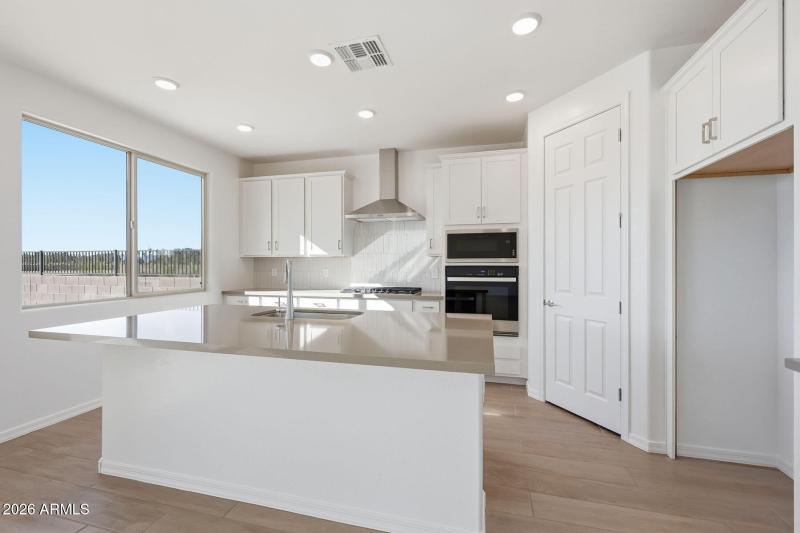 PHX_Landmarke_lot 1064_Pacific_719_Kitch