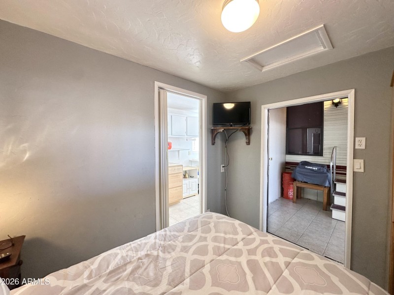 ENTRY & ENTRY TO .5 BATH/LAUNDRY AREA