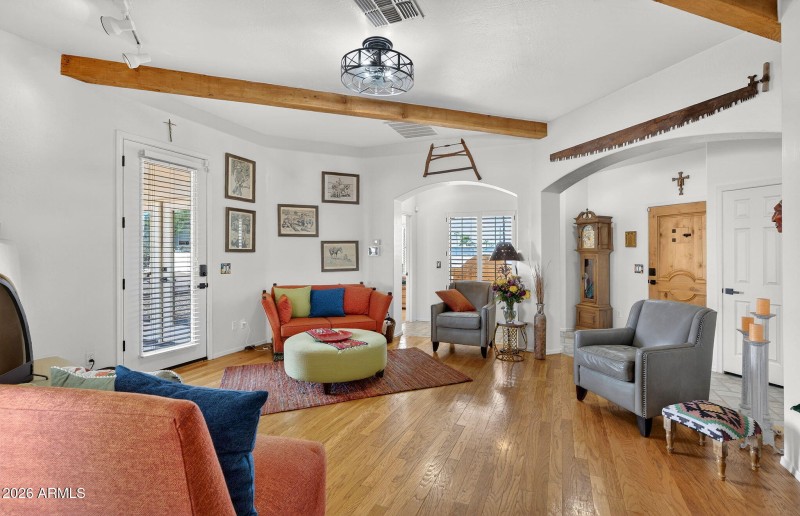 22-web-or-mls-58-W Greasewood St