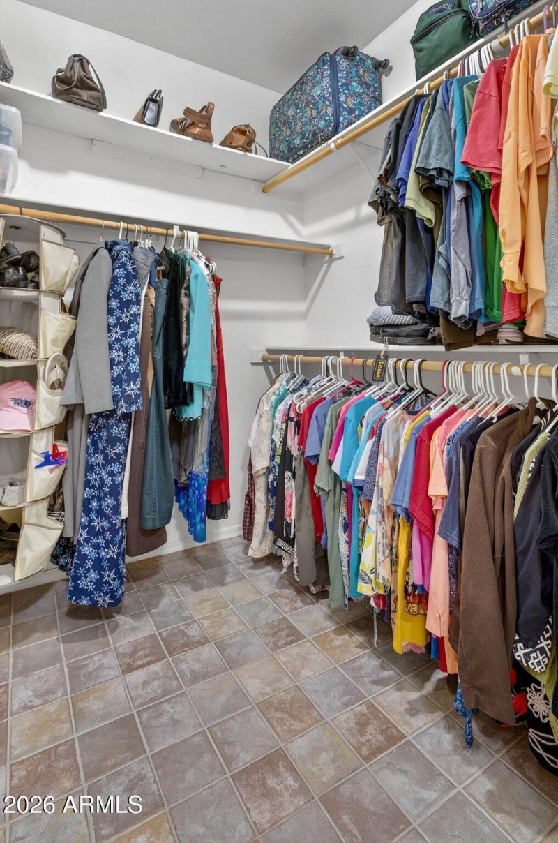 49-web-or-mls-69-W Greasewood St