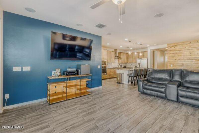 13565588_25-510-17_photo_print__q80_w600