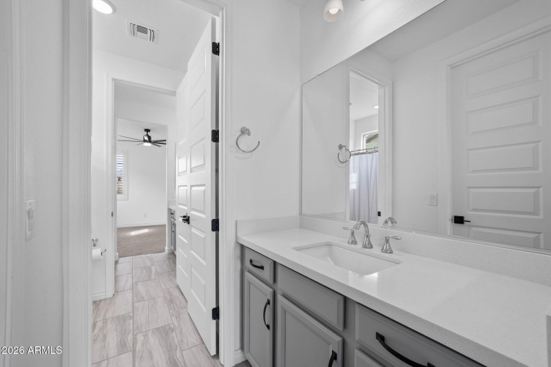 038__32083 N 126th Ave