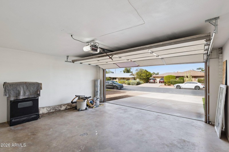 42-web-or-mls-735-e-manhatton-dr