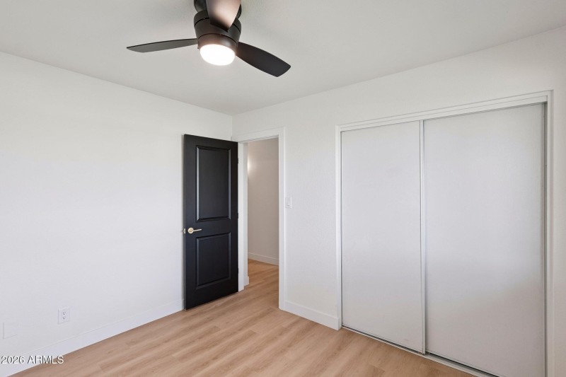 37-web-or-mls-735-e-manhatton-dr