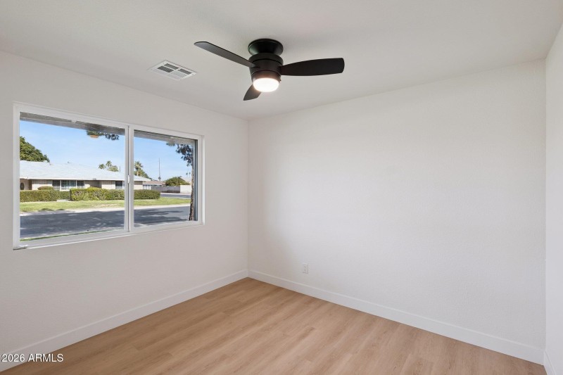 35-web-or-mls-735-e-manhatton-dr