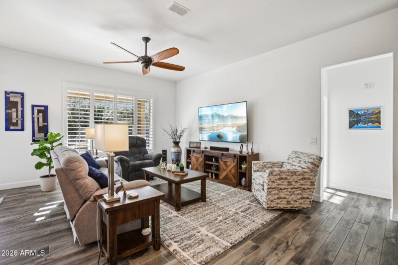 5-web-or-mls-W Cambridge Ave-S3001-005