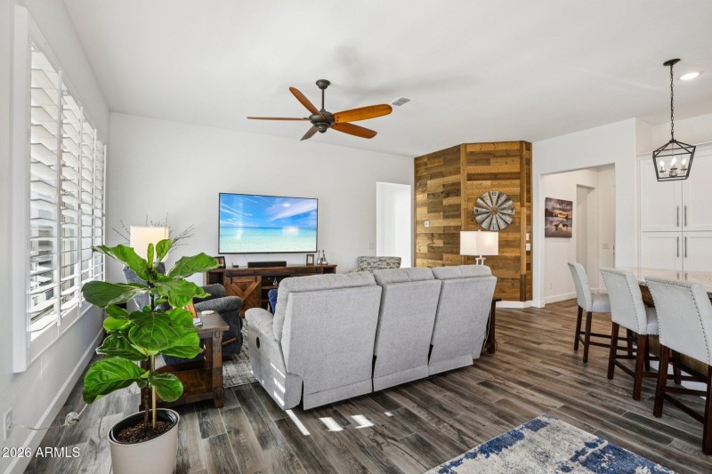 6-web-or-mls-W Cambridge Ave-S3001-006