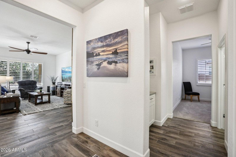 15-web-or-mls-W Cambridge Ave-S3001-015