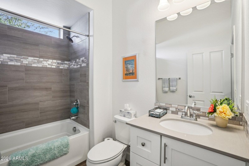 20-web-or-mls-W Cambridge Ave-S3001-020