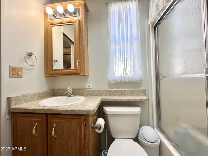 ROOMY BATHROOM