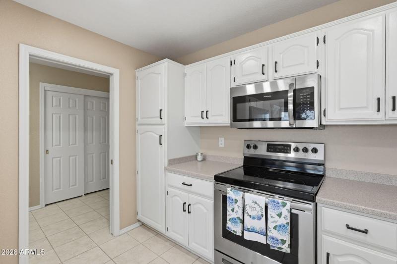 Ktichen leading to hobby room